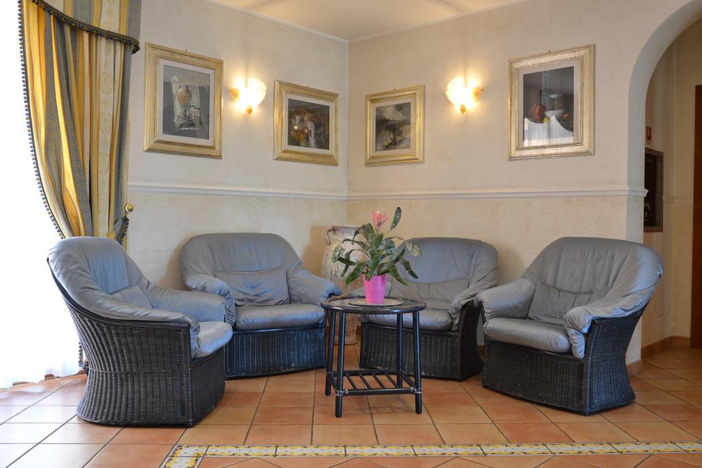 Villa Luigi Hotel & Restaurant Nuova Gestione Villa Rosa Di Martinsicuro Bagian luar foto