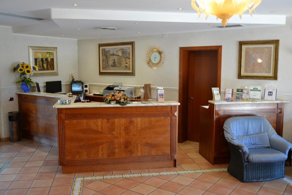 Villa Luigi Hotel & Restaurant Nuova Gestione Villa Rosa Di Martinsicuro Bagian luar foto