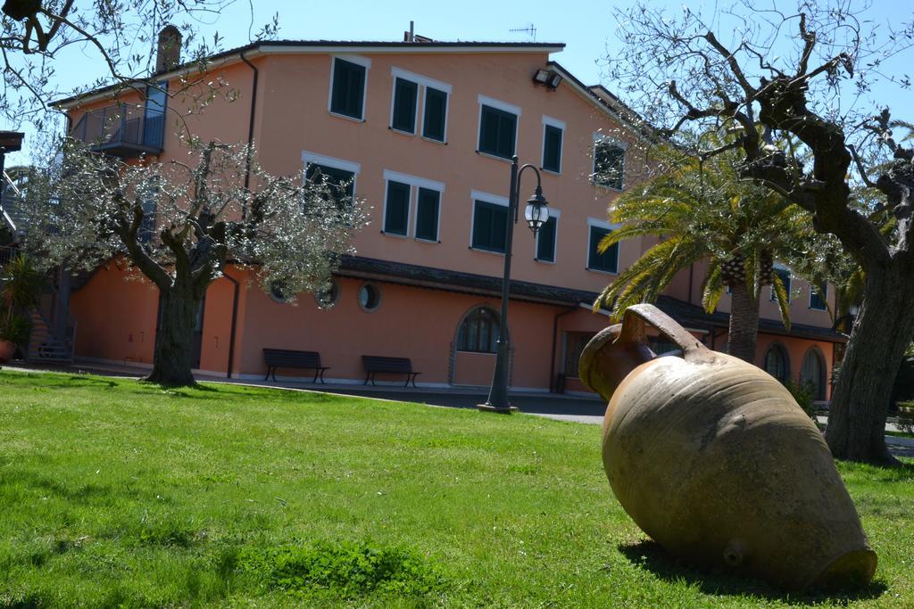 Villa Luigi Hotel & Restaurant Nuova Gestione Villa Rosa Di Martinsicuro Bagian luar foto