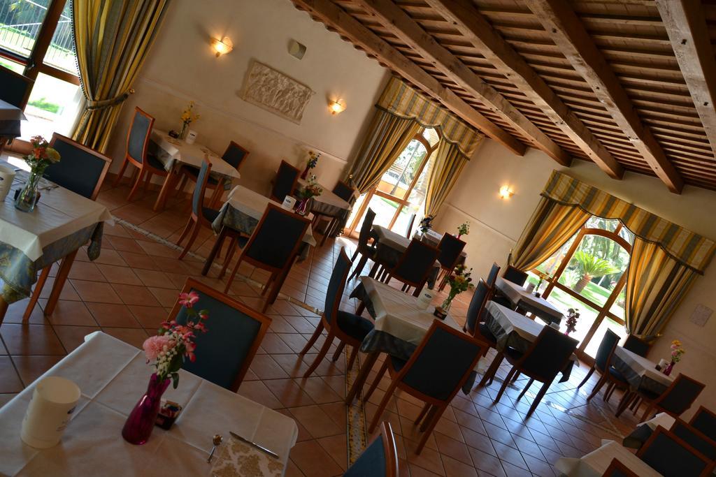 Villa Luigi Hotel & Restaurant Nuova Gestione Villa Rosa Di Martinsicuro Bagian luar foto