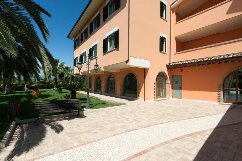 Villa Luigi Hotel & Restaurant Nuova Gestione Villa Rosa Di Martinsicuro Bagian luar foto