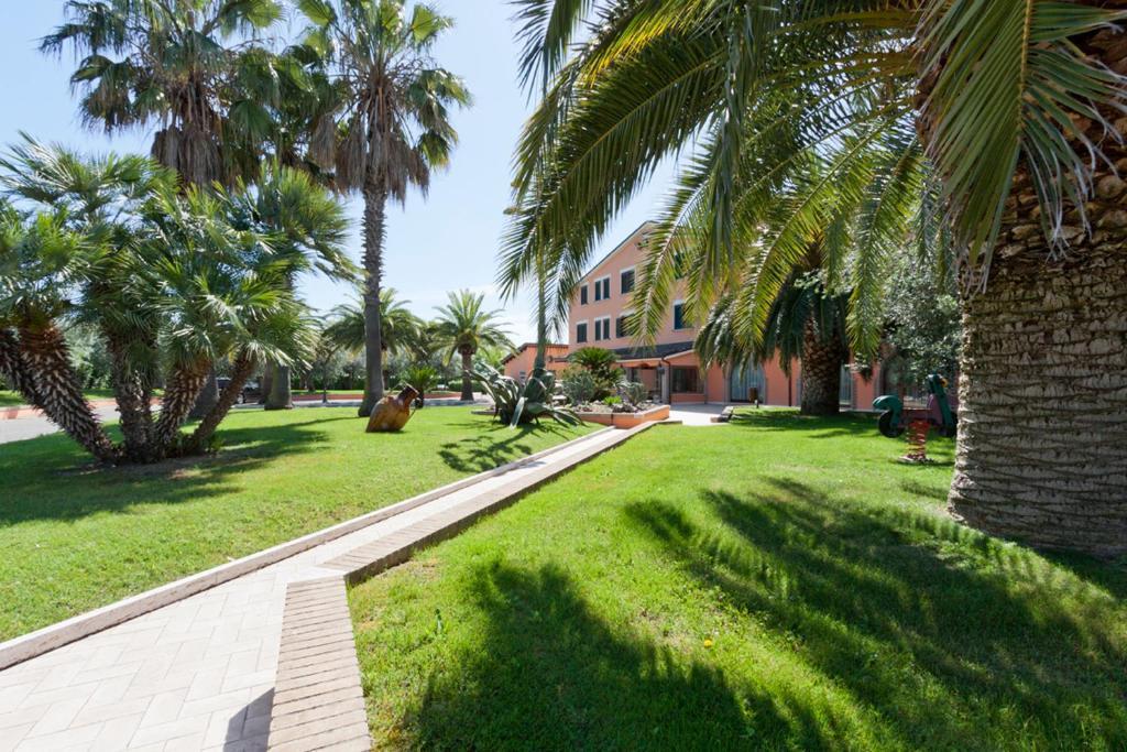 Villa Luigi Hotel & Restaurant Nuova Gestione Villa Rosa Di Martinsicuro Bagian luar foto