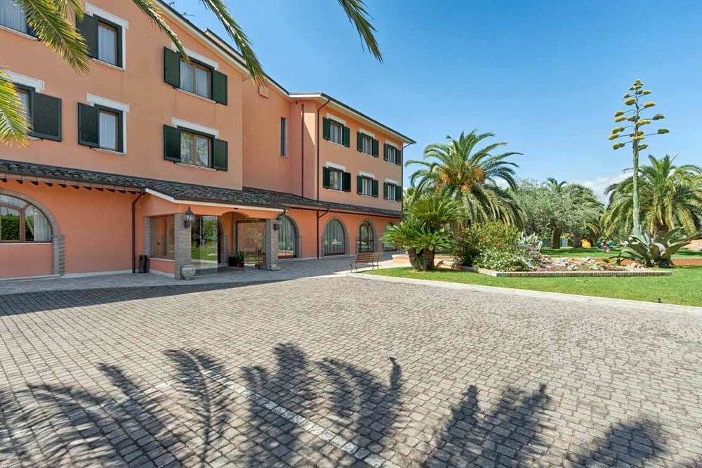Villa Luigi Hotel & Restaurant Nuova Gestione Villa Rosa Di Martinsicuro Bagian luar foto