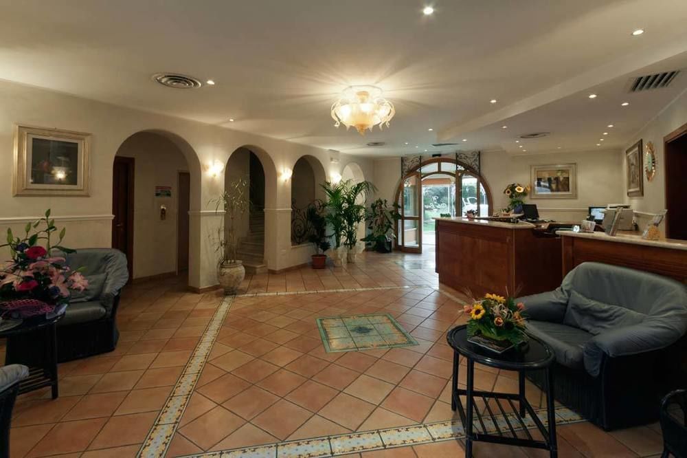 Villa Luigi Hotel & Restaurant Nuova Gestione Villa Rosa Di Martinsicuro Bagian luar foto