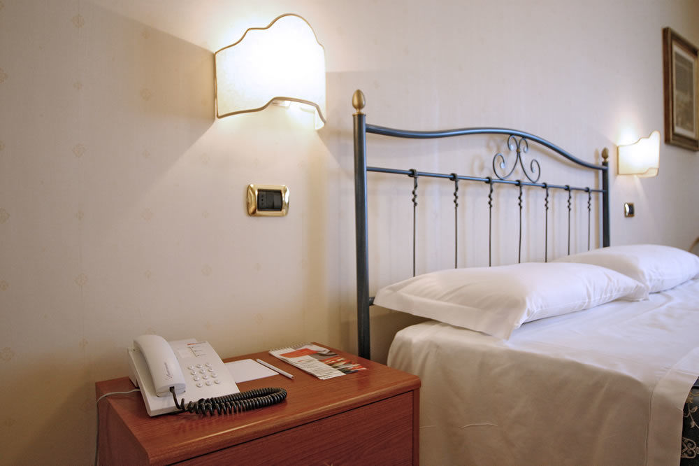 Villa Luigi Hotel & Restaurant Nuova Gestione Villa Rosa Di Martinsicuro Bagian luar foto
