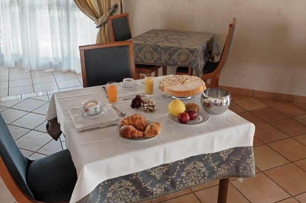 Villa Luigi Hotel & Restaurant Nuova Gestione Villa Rosa Di Martinsicuro Bagian luar foto