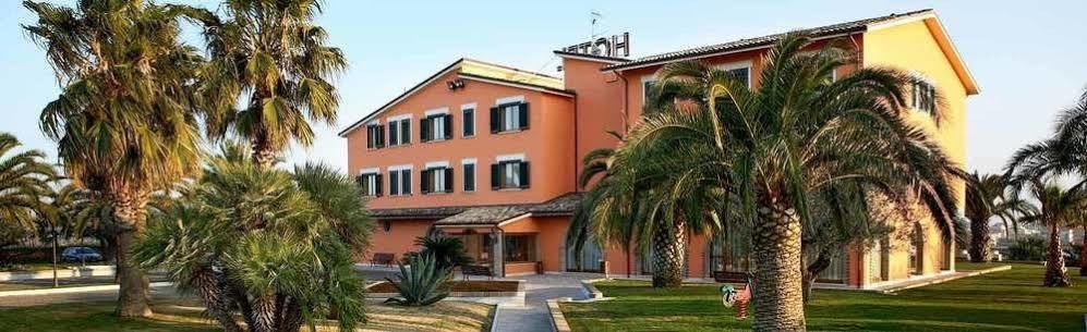 Villa Luigi Hotel & Restaurant Nuova Gestione Villa Rosa Di Martinsicuro Bagian luar foto